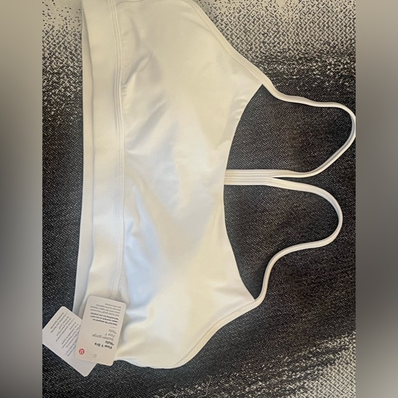 Lululemon Flo Y Bra Nulu Light Support. - Picture 3 of 4